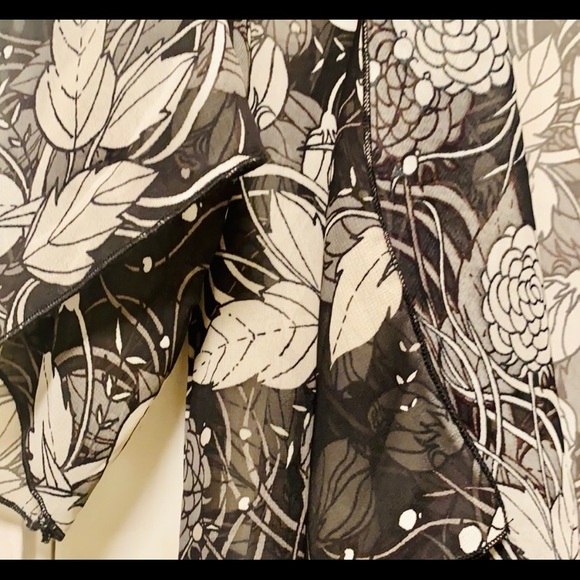 💕Lularoe Floral Monroe - Picture 4 of 8